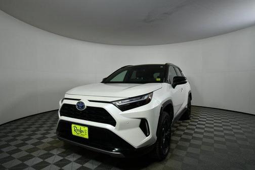 2022 Toyota RAV4 Hybrid SE