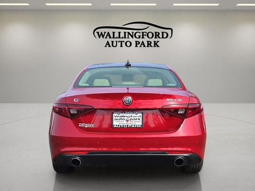 2018 Alfa Romeo Giulia Ti Lusso