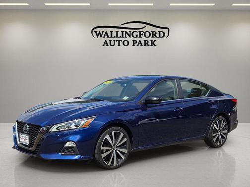 Deep Blue Pearl 2019 Nissan Altima 2.5 SR