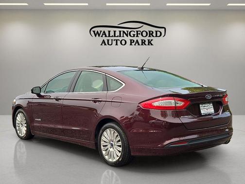 Bordeaux 2013 Ford Fusion Hybrid SE Hybrid