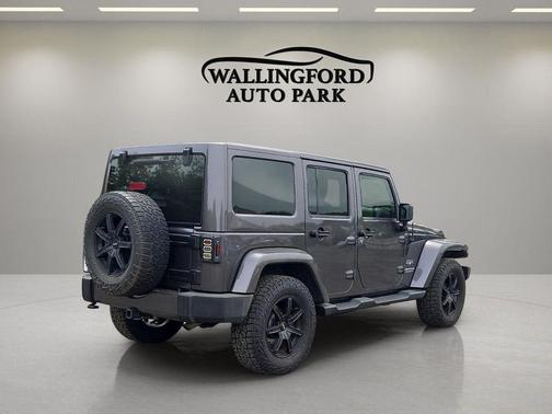 Granite Crystal Metallic Clearcoat 2016 Jeep Wrangler Unlimited Sahara