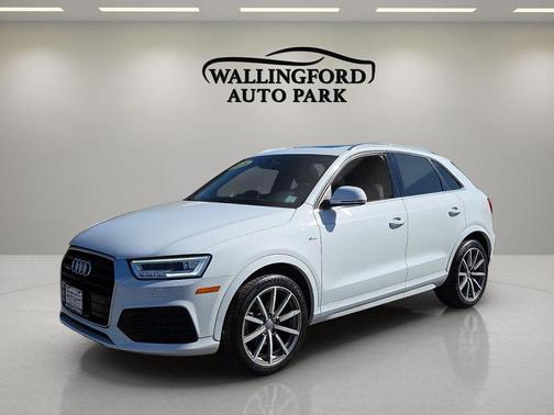 Cortina White 2018 Audi Q3 2.0T Premium