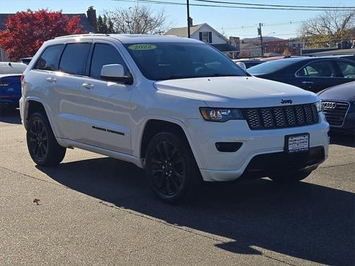 2022 Jeep Grand Cherokee Laredo