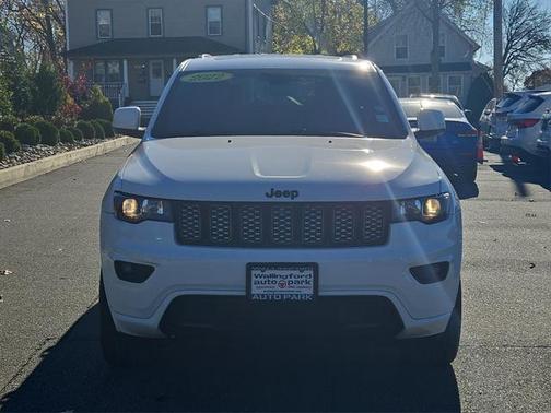 2022 Jeep Grand Cherokee Laredo