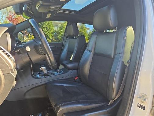 2022 Jeep Grand Cherokee Laredo