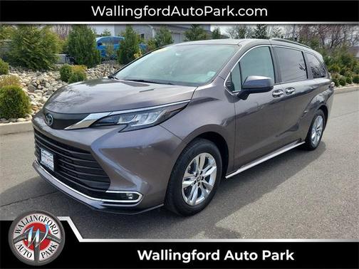 2023 Toyota Sienna XLE 7 Passenger