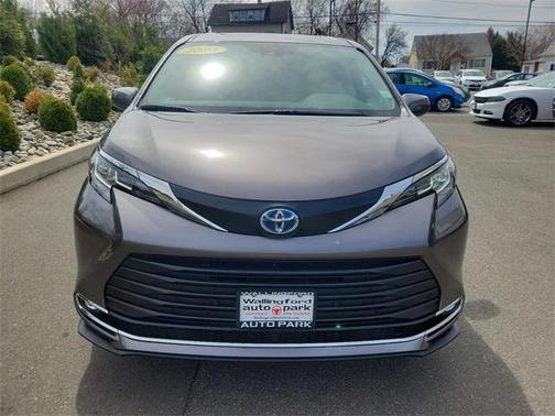 2023 Toyota Sienna XLE 7 Passenger