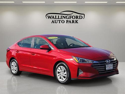 2019 Hyundai ELANTRA SE