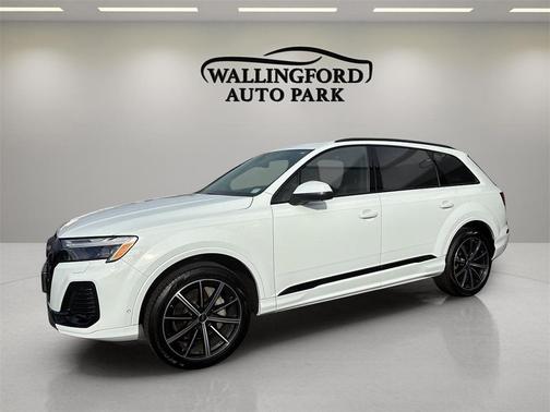 2025 Audi Q7 45 Premium Plus