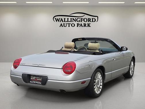 2004 Ford Thunderbird Base