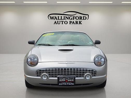 2004 Ford Thunderbird Base