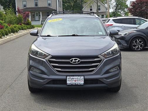 2016 Hyundai TUCSON SE