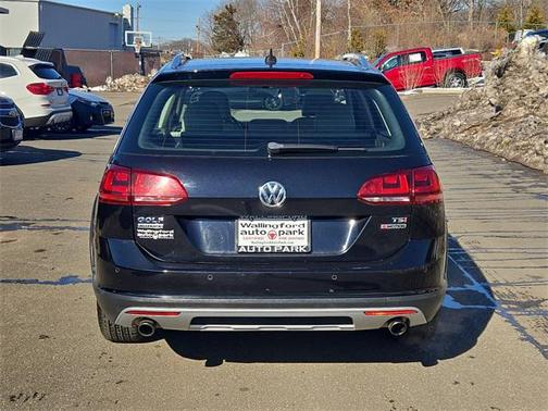 2017 Volkswagen Golf Alltrack TSI SE
