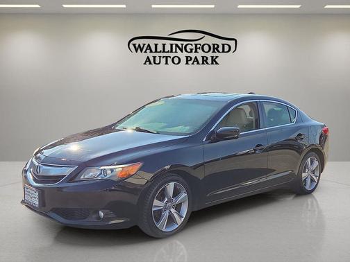 2013 Acura ILX 2.0L w/Premium Package