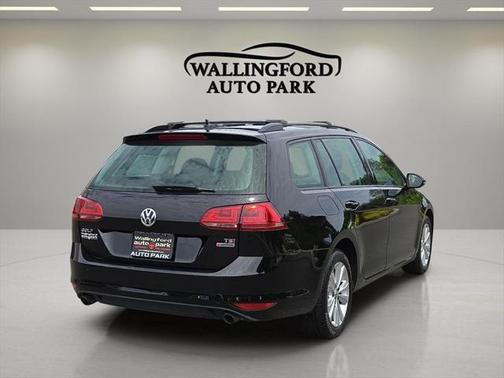 2017 Volkswagen Golf SportWagen S