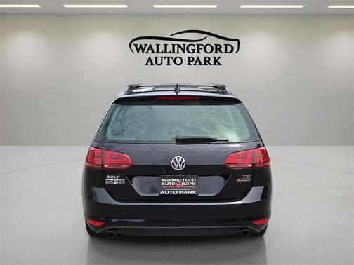 2017 Volkswagen Golf SportWagen S