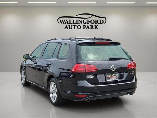 2017 Volkswagen Golf SportWagen S