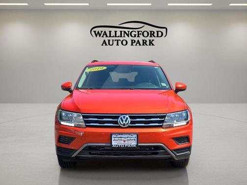 Orange Metallic 2019 Volkswagen Tiguan 2.0T SE 4MOTION