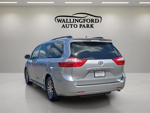2019 Toyota Sienna XLE
