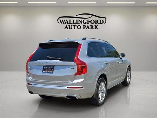 2018 Volvo XC90 T6 Momentum
