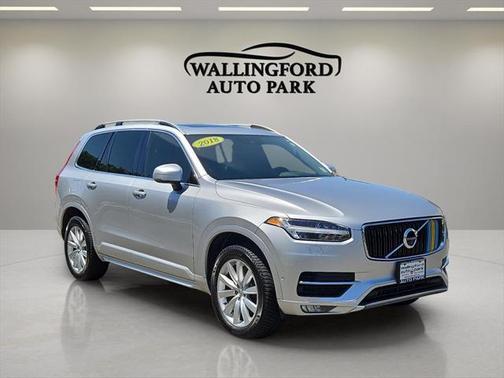 2018 Volvo XC90 T6 Momentum