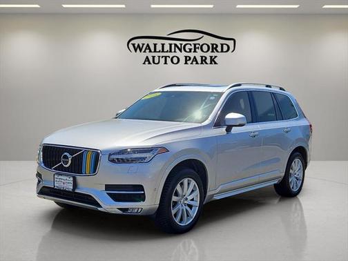 2018 Volvo XC90 T6 Momentum