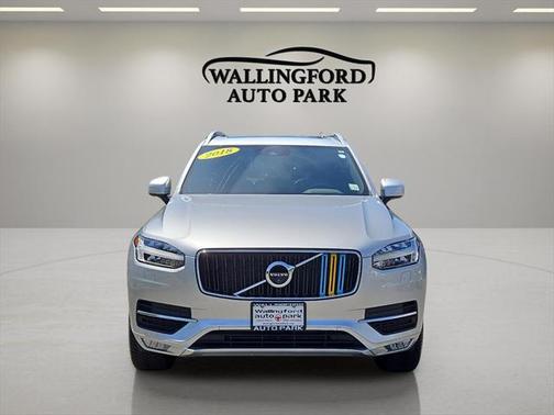 2018 Volvo XC90 T6 Momentum