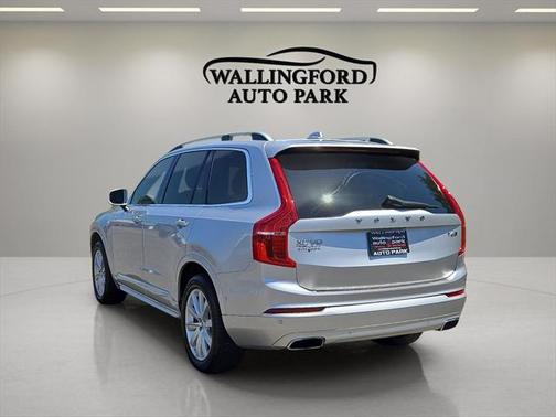 2018 Volvo XC90 T6 Momentum