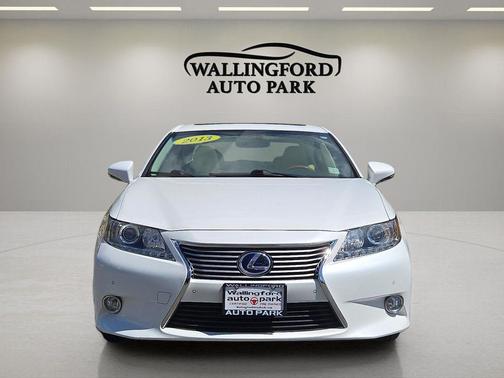 Starfire Pearl 2013 Lexus ES 300h Base