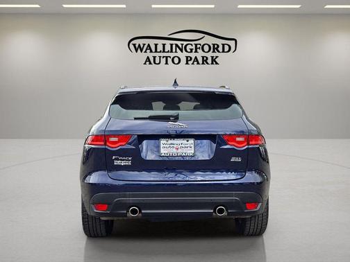 Dark Sapphire Metallic 2017 Jaguar F-PACE 35t Premium