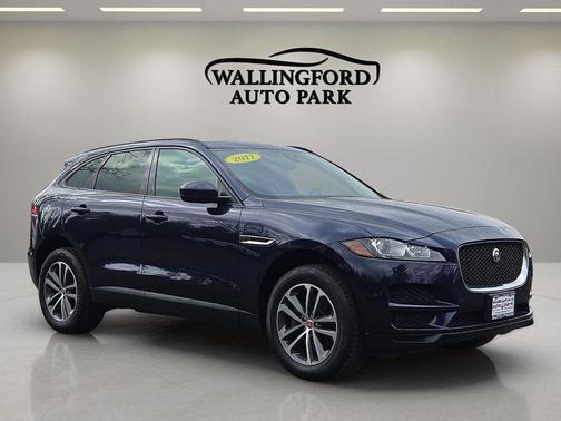 Dark Sapphire Metallic 2017 Jaguar F-PACE 35t Premium