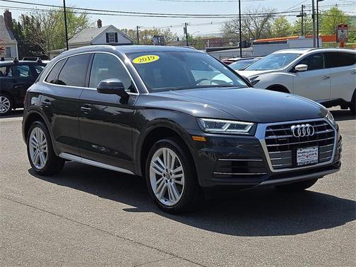 2019 Audi Q5 2.0T Premium Plus