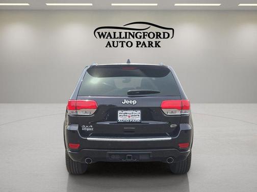 Diamond Black Crystal Pearlcoat 2020 Jeep Grand Cherokee Overland