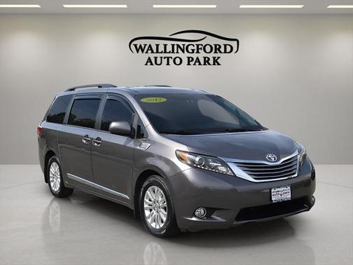 2017 Toyota Sienna XLE