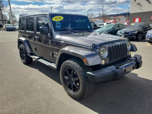 2016 Jeep Wrangler Unlimited Sahara