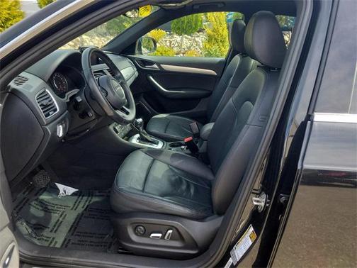 2017 Audi Q3 2.0T Prestige