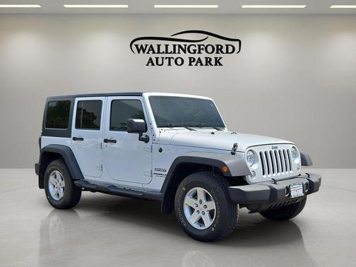 Bright White Clearcoat 2015 Jeep Wrangler Unlimited Sport
