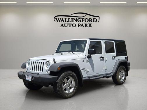 Bright White Clearcoat 2015 Jeep Wrangler Unlimited Sport