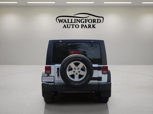 Bright White Clearcoat 2015 Jeep Wrangler Unlimited Sport