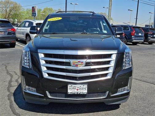 2016 Cadillac Escalade ESV Luxury
