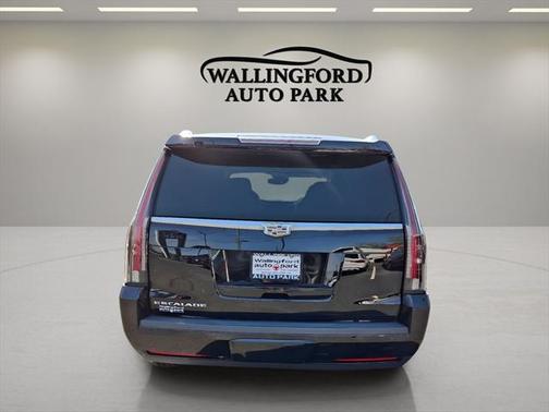 2016 Cadillac Escalade ESV Luxury