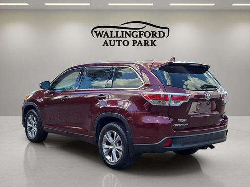 Ooh La La Rouge Mica 2015 Toyota Highlander LE Plus