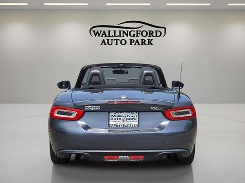 2017 FIAT 124 Spider Base