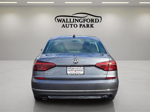 2019 Volkswagen Passat 2.0T R-Line
