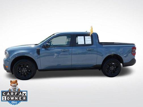 Azure Gray Metallic Tri-Coat 2024 Ford Maverick Lariat