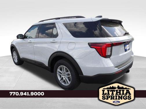 Space White Metallic 2026 Ford Explorer Active