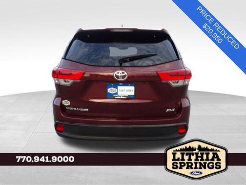 Ooh La La Rouge Mica 2017 Toyota Highlander XLE
