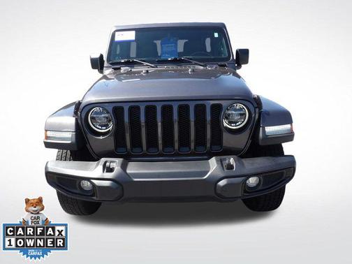 Granite Crystal Metallic Clearcoat 2022 Jeep Wrangler Unlimited Sahara