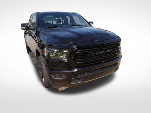 Diamond Black Crystal Pearlcoat 2021 RAM 1500 Big Horn/Lone Star