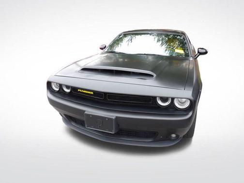White 2018 Dodge Challenger R/T